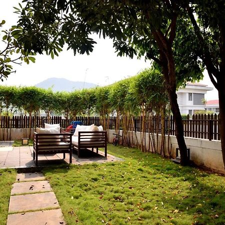 Mizzle Apartment Lonavala Ngoại thất bức ảnh