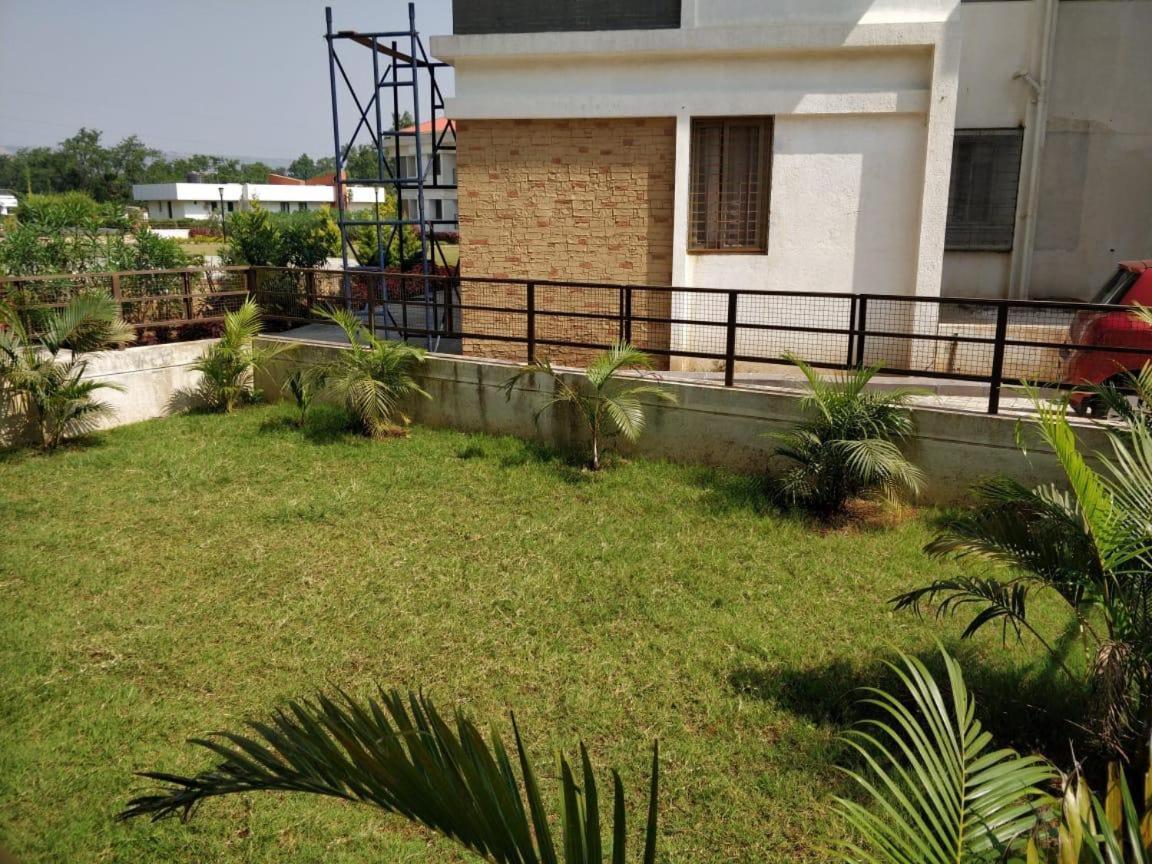 Mizzle Apartment Lonavala Ngoại thất bức ảnh