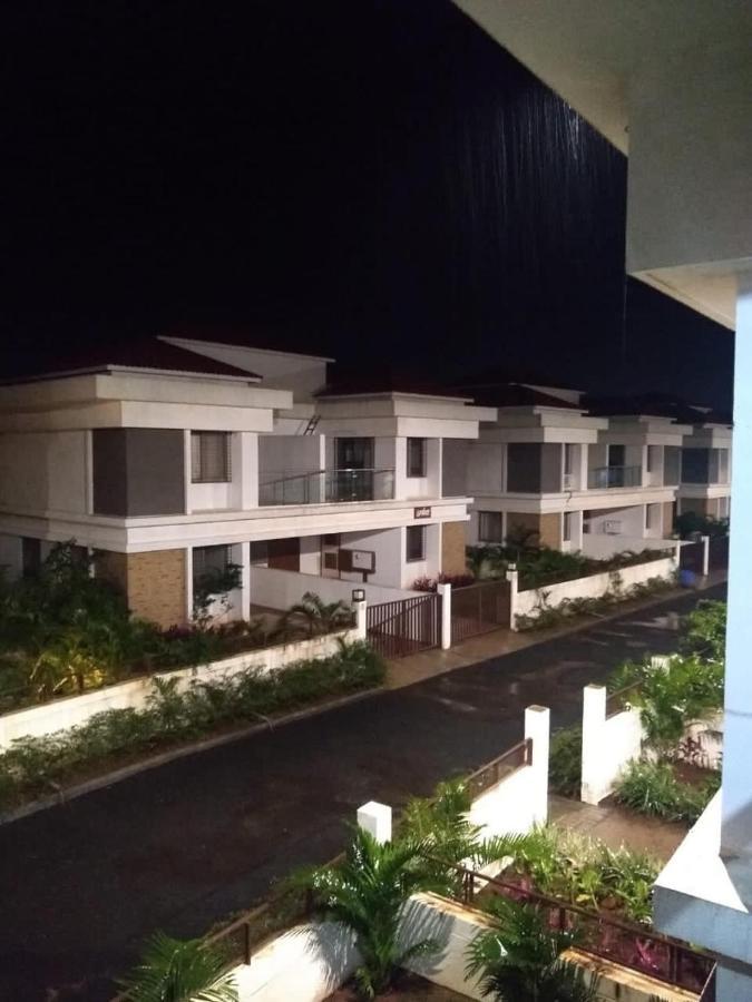 Mizzle Apartment Lonavala Ngoại thất bức ảnh