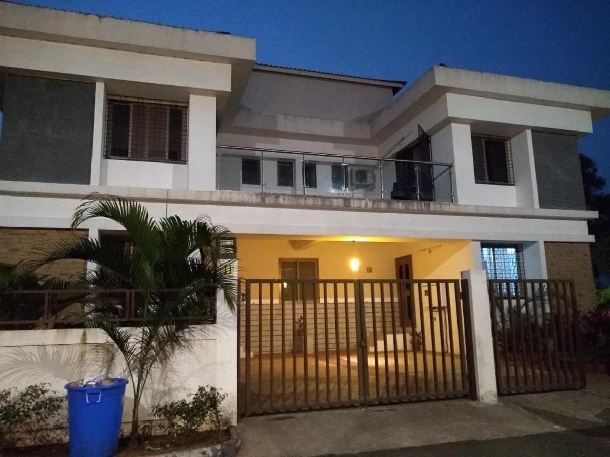 Mizzle Apartment Lonavala Ngoại thất bức ảnh