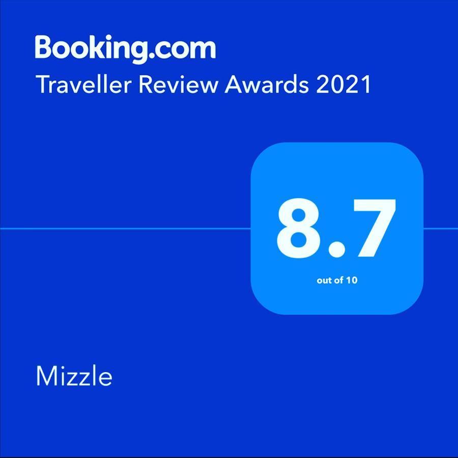 Mizzle Apartment Lonavala Ngoại thất bức ảnh