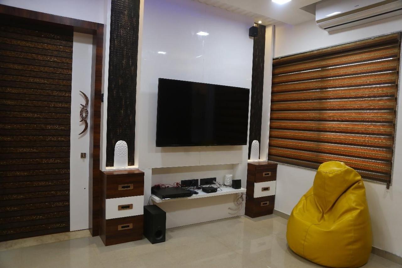 Mizzle Apartment Lonavala Ngoại thất bức ảnh