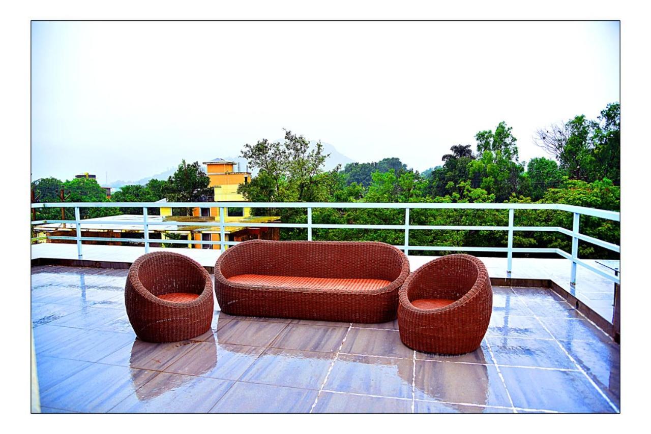 Mizzle Apartment Lonavala Ngoại thất bức ảnh