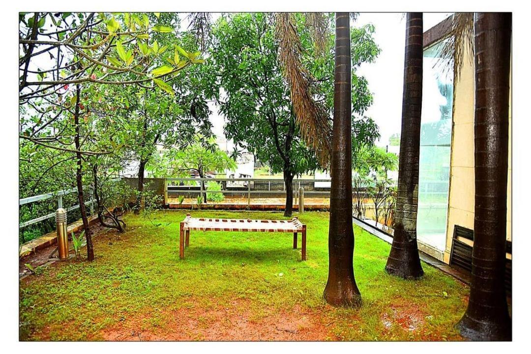Mizzle Apartment Lonavala Ngoại thất bức ảnh
