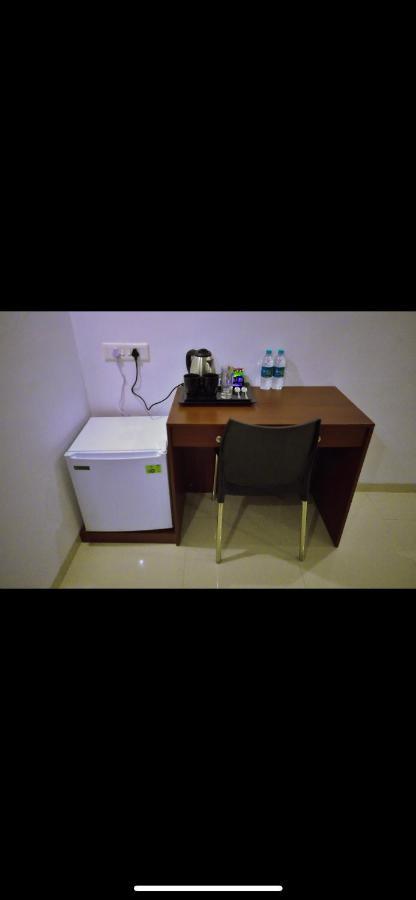 Mizzle Apartment Lonavala Ngoại thất bức ảnh