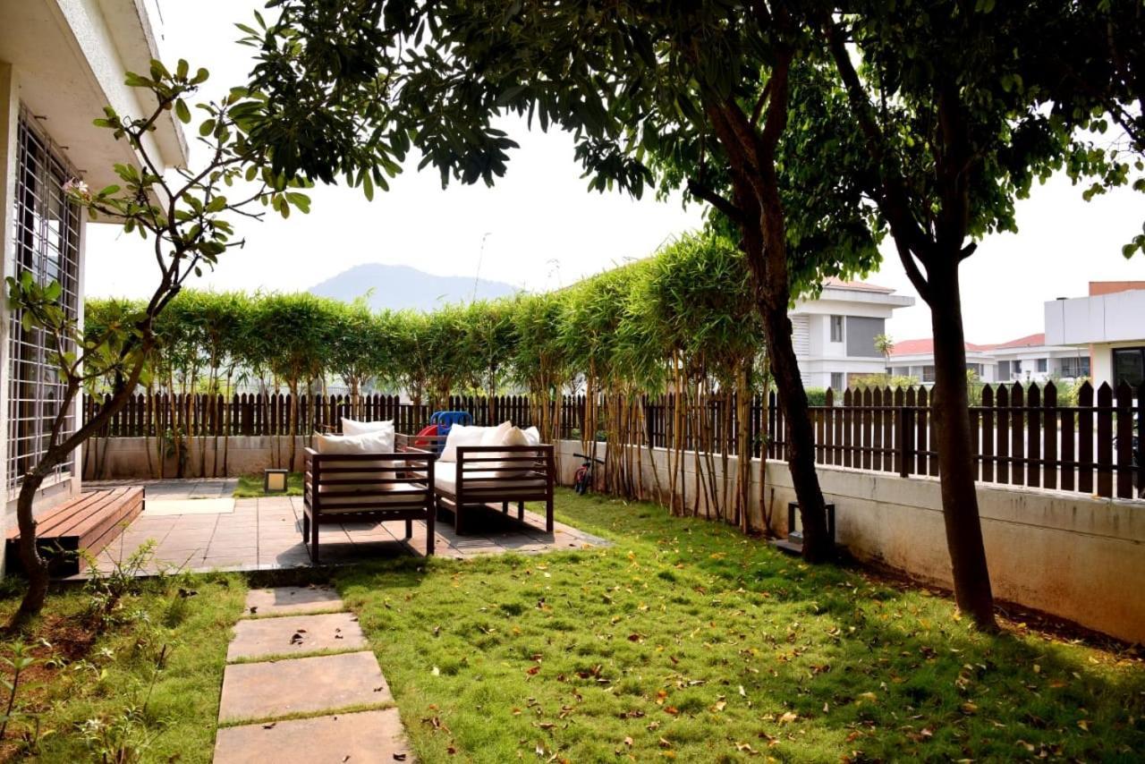 Mizzle Apartment Lonavala Ngoại thất bức ảnh