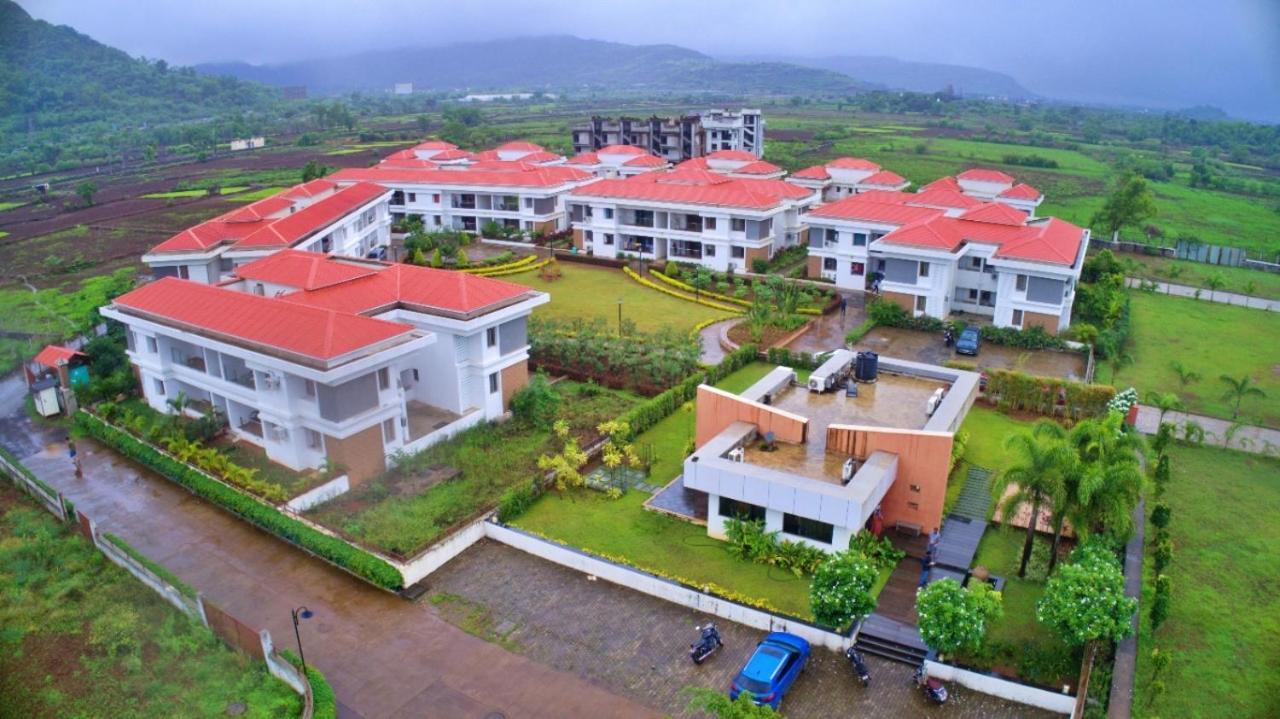 Mizzle Apartment Lonavala Ngoại thất bức ảnh